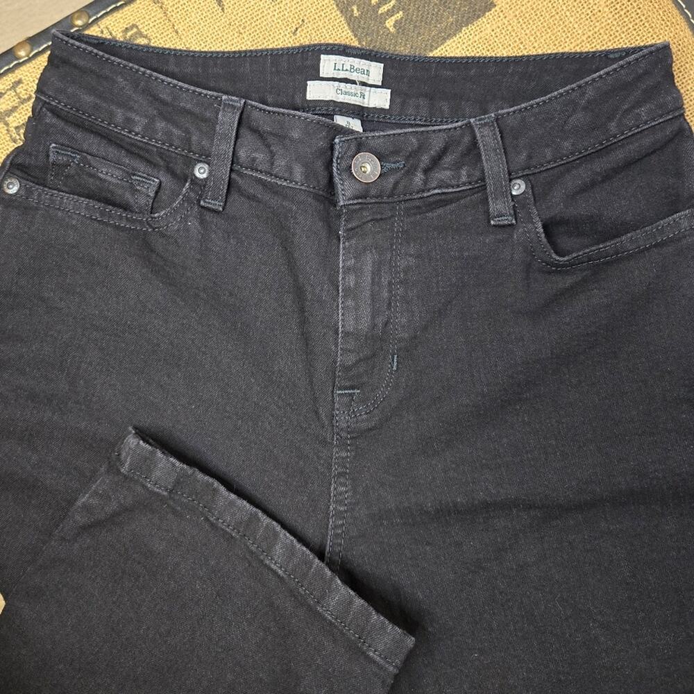 L.L. Bean Women's Classic Fit Black Jeans 5 Pocket & Zipper Size 8 Petite
